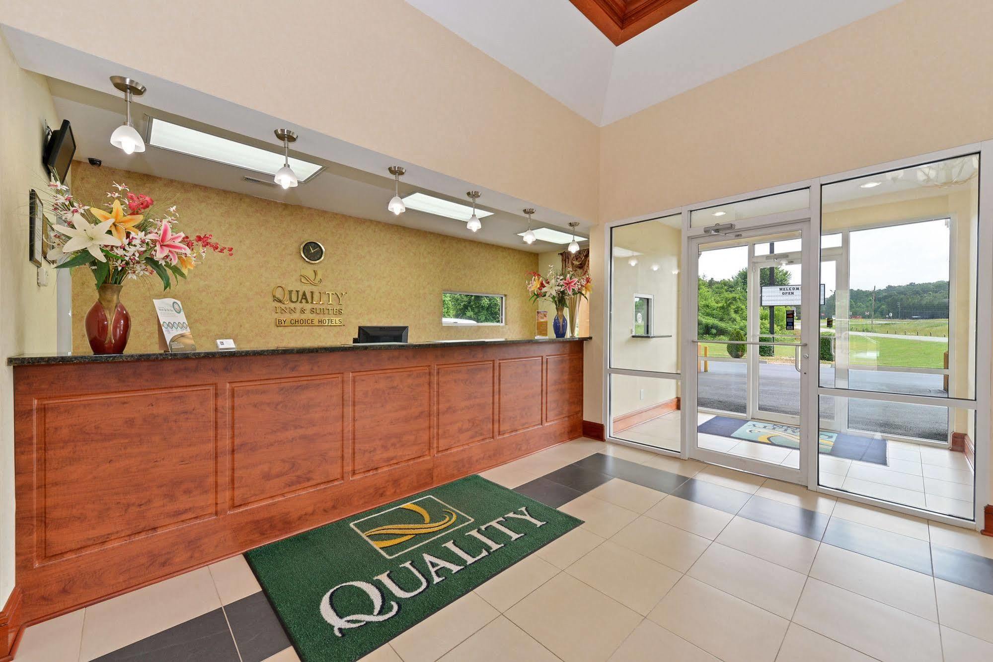 Quality Inn & Suites Cartersville Eksteriør billede